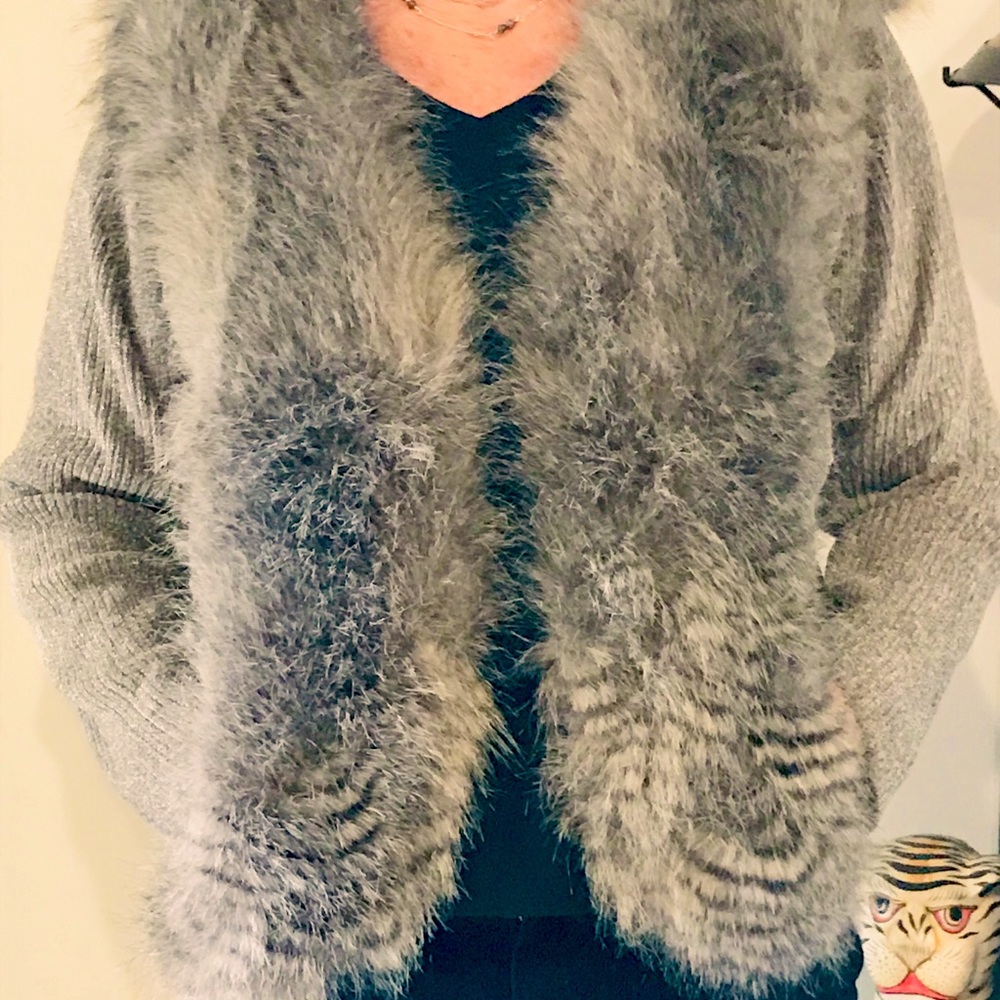Sweater with faux fur trim
